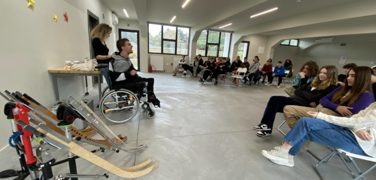 Μαθημα συμπεριληψης σε Γυμνασιο για τα ατομα με αναπηρια