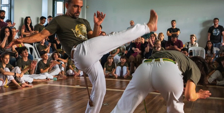 CAPOEIRA