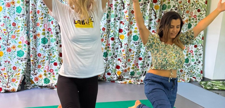 Inclusive yoga στη LOUD