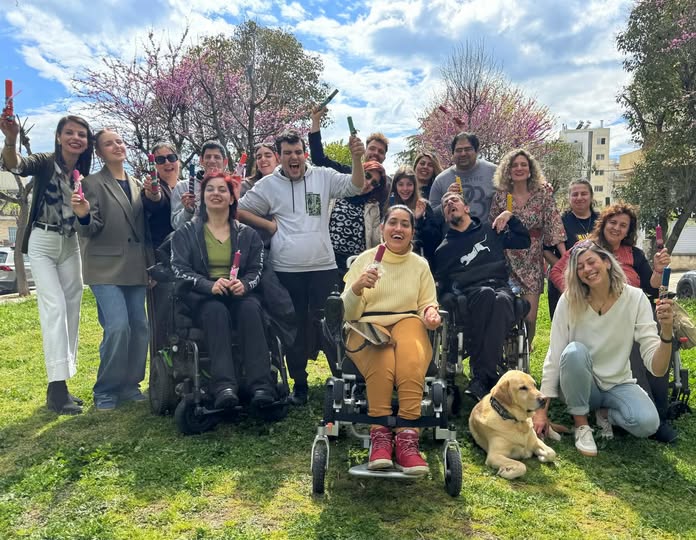 Καλή Ανάσταση από τη LOUD!